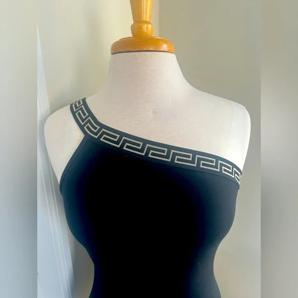 One Shoulder Black Summer Top - Size 4 (S) HOST PICK - Picture 4 of 4